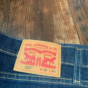 Men’s 513 Levi’s 36x30 like new only worn twice.